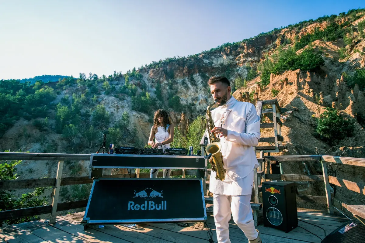 Saxtime Music - Devils Town Red Bull