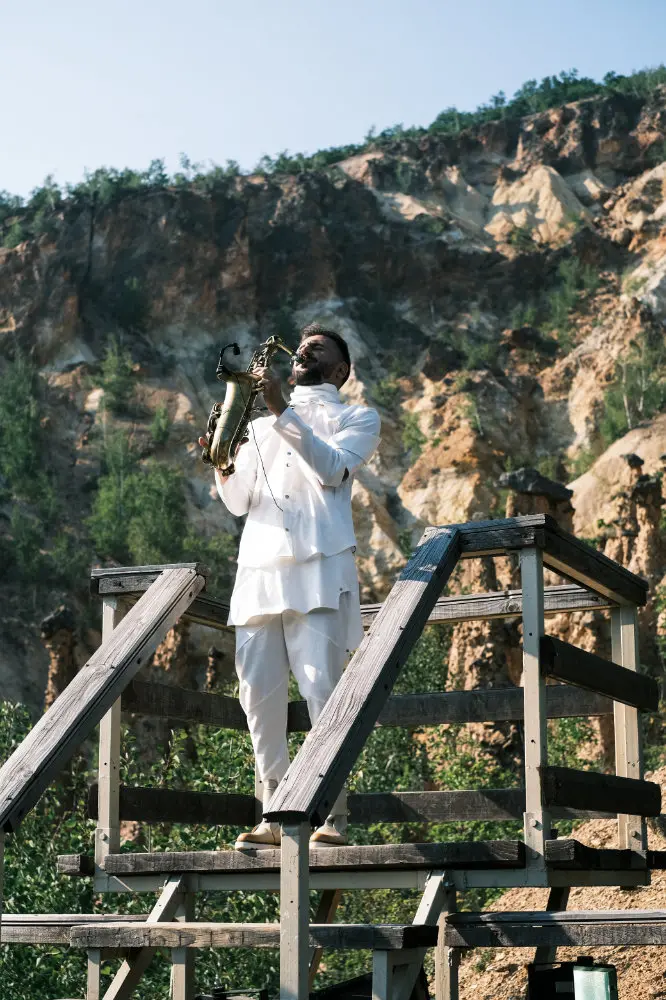 Saxtime Music - Devils Town Red Bull